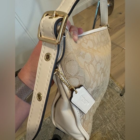 Coach Signature Duffelette Beige Canvas
Leather Trim Crossbody Bag 25697 NWOT - Picture 12 of 14
